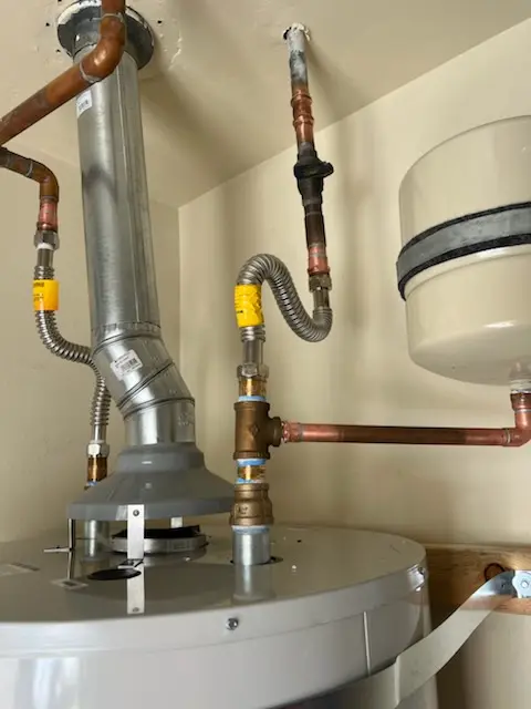 Water heater installation and plumbing repair in Rio